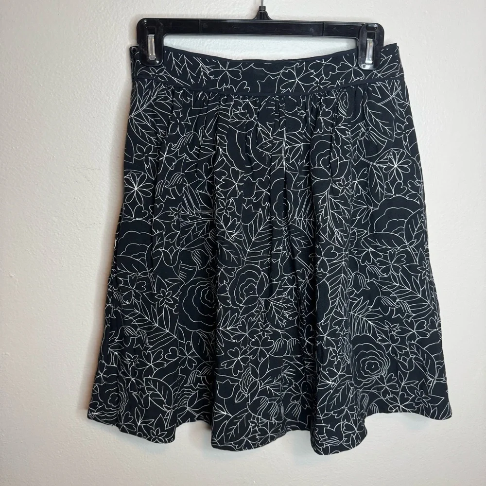 Anthropologie Conversations 38 of 52 Colloquial A-Line Skirt Black Floral Circle